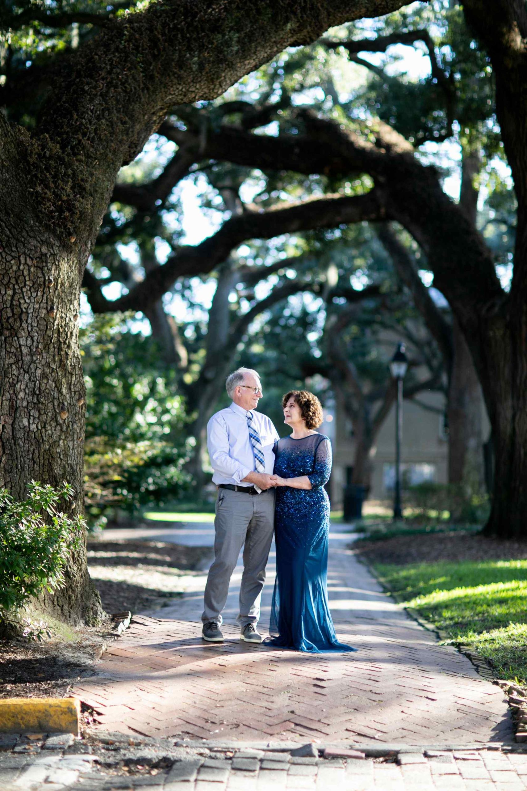 couple posing for glamour portrait in Savannah